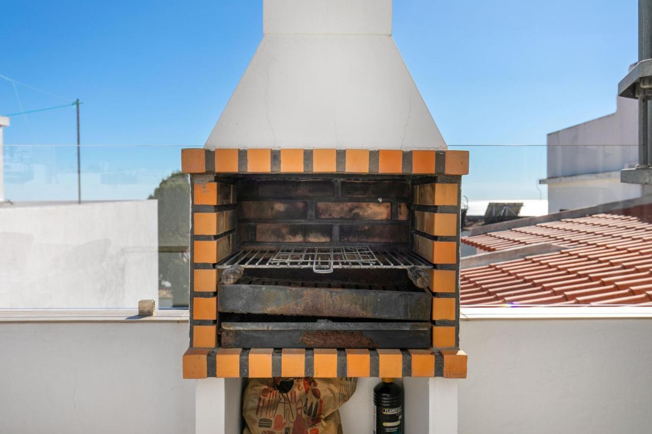 Vakantiehuis Typical Fisherman's With Amazing Sea Views! Albufeira